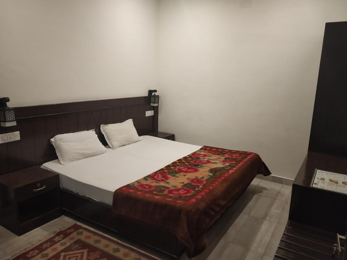 Hotel Ramayana Khajuraho Ngoại thất bức ảnh